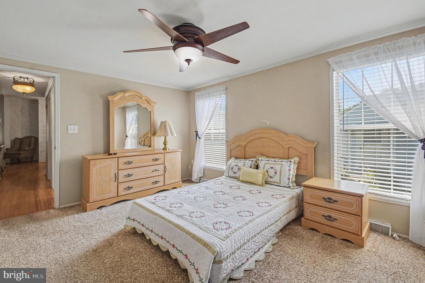 10 Juniper Court W photo 15