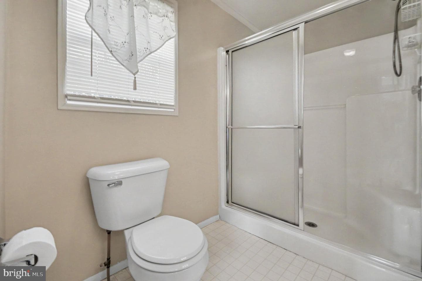 10 Juniper Court W photo 18