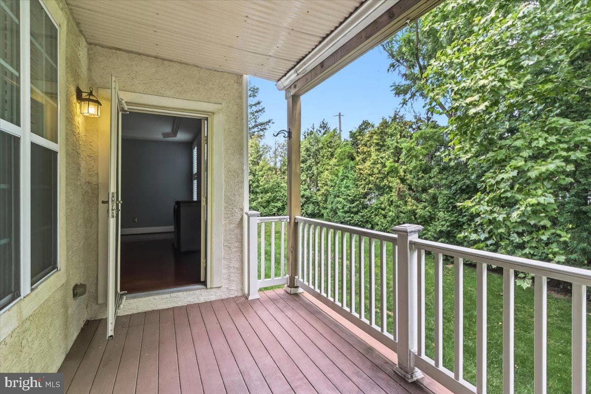 2463 Merri Claude Drive photo 13