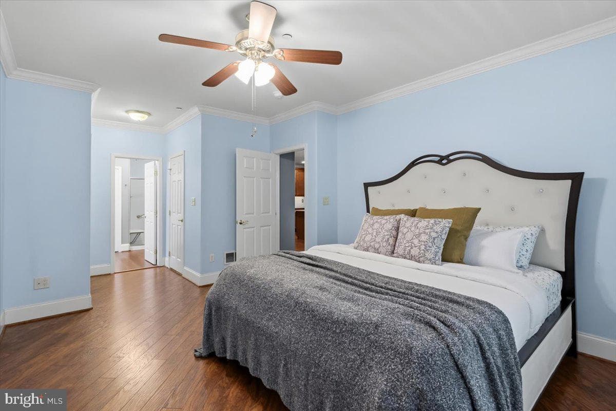 2463 Merri Claude Drive photo 15