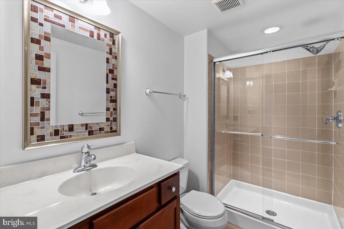 2463 Merri Claude Drive photo 19