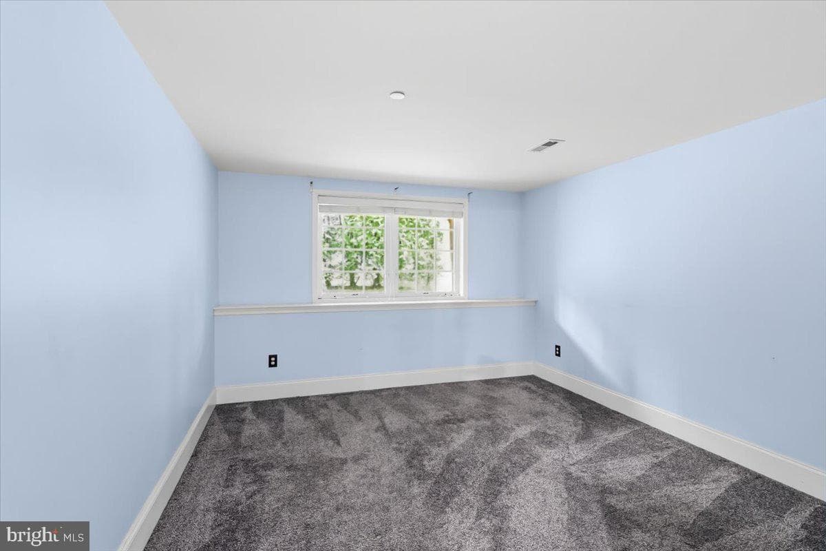 2463 Merri Claude Drive photo 22