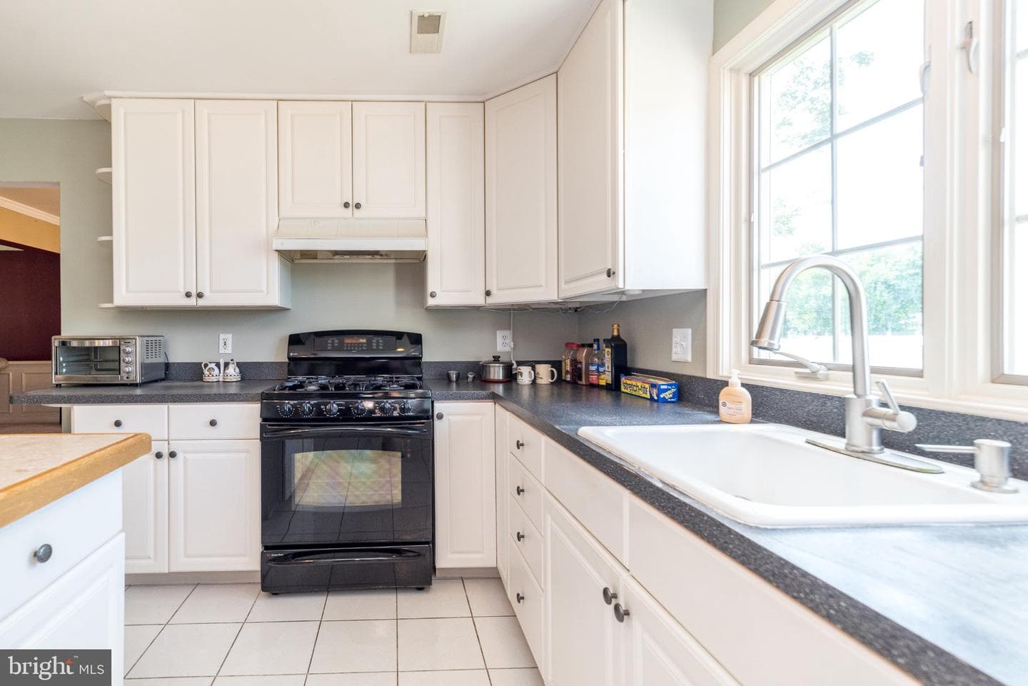 1 Crestwood Court photo 29