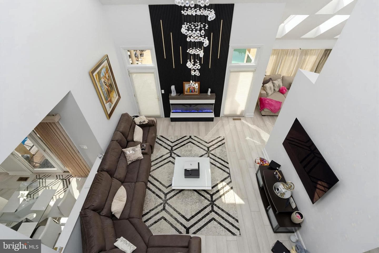 3930 Pond View Lane photo 25