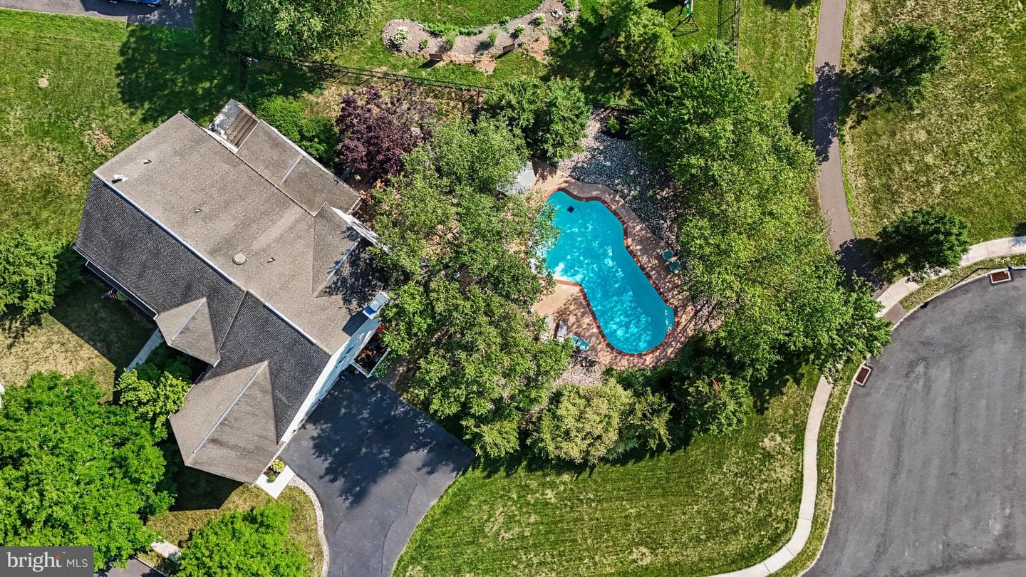 2011 Willowwood Drive photo 4