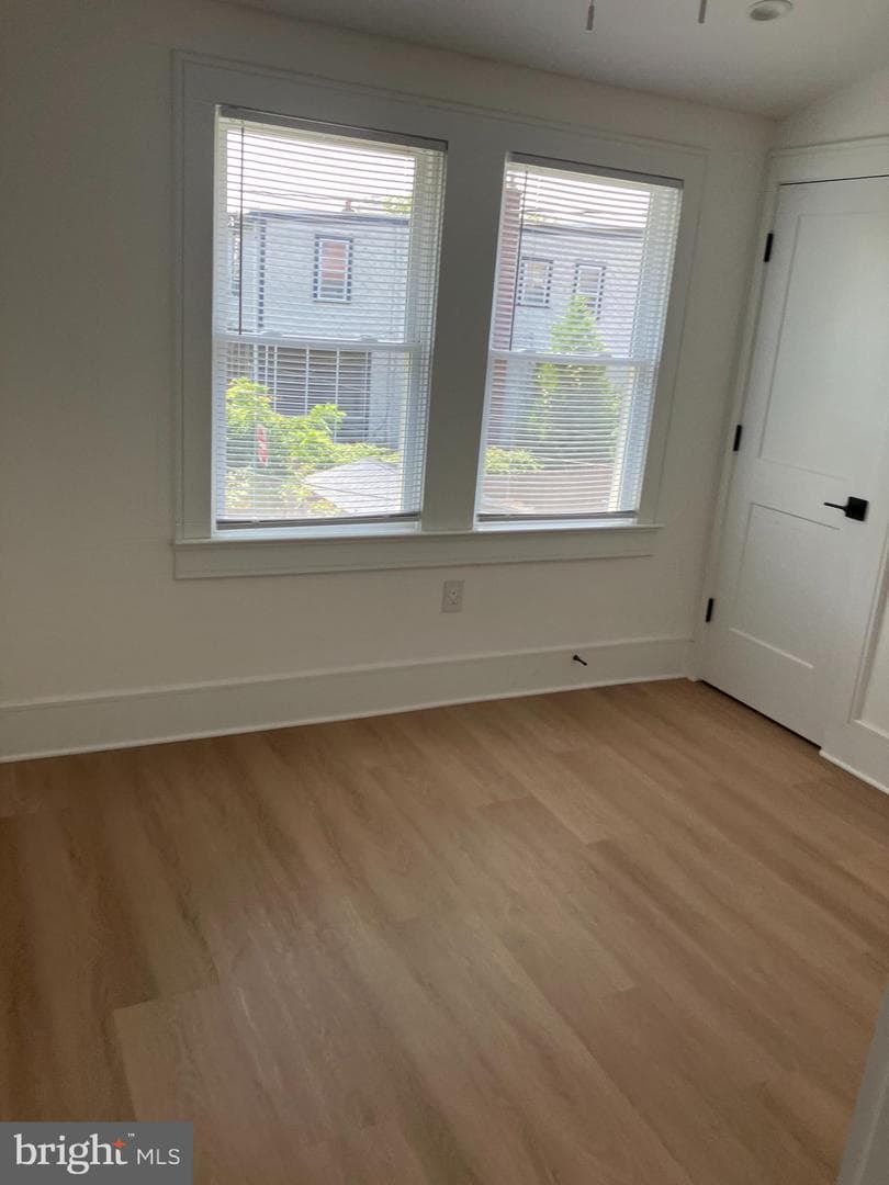 1228 W Lafayette Street photo 8