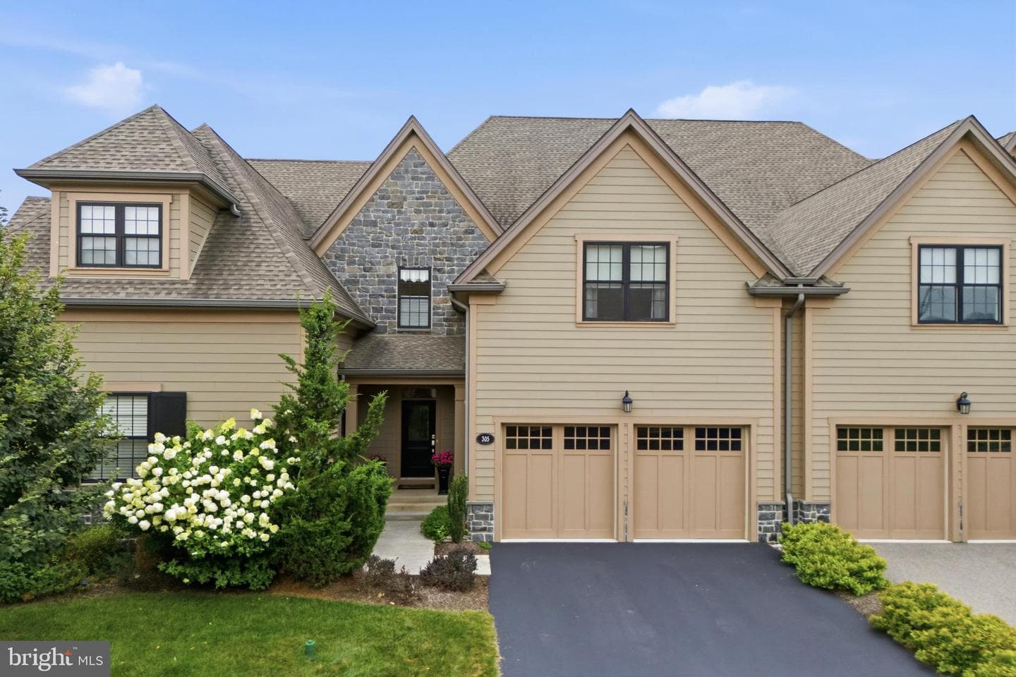 305 Whitemarsh Drive photo 1