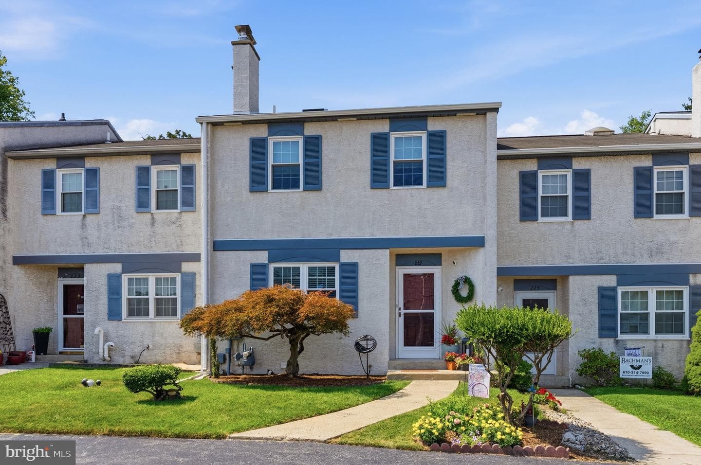 227 Lawndale Avenue photo 1