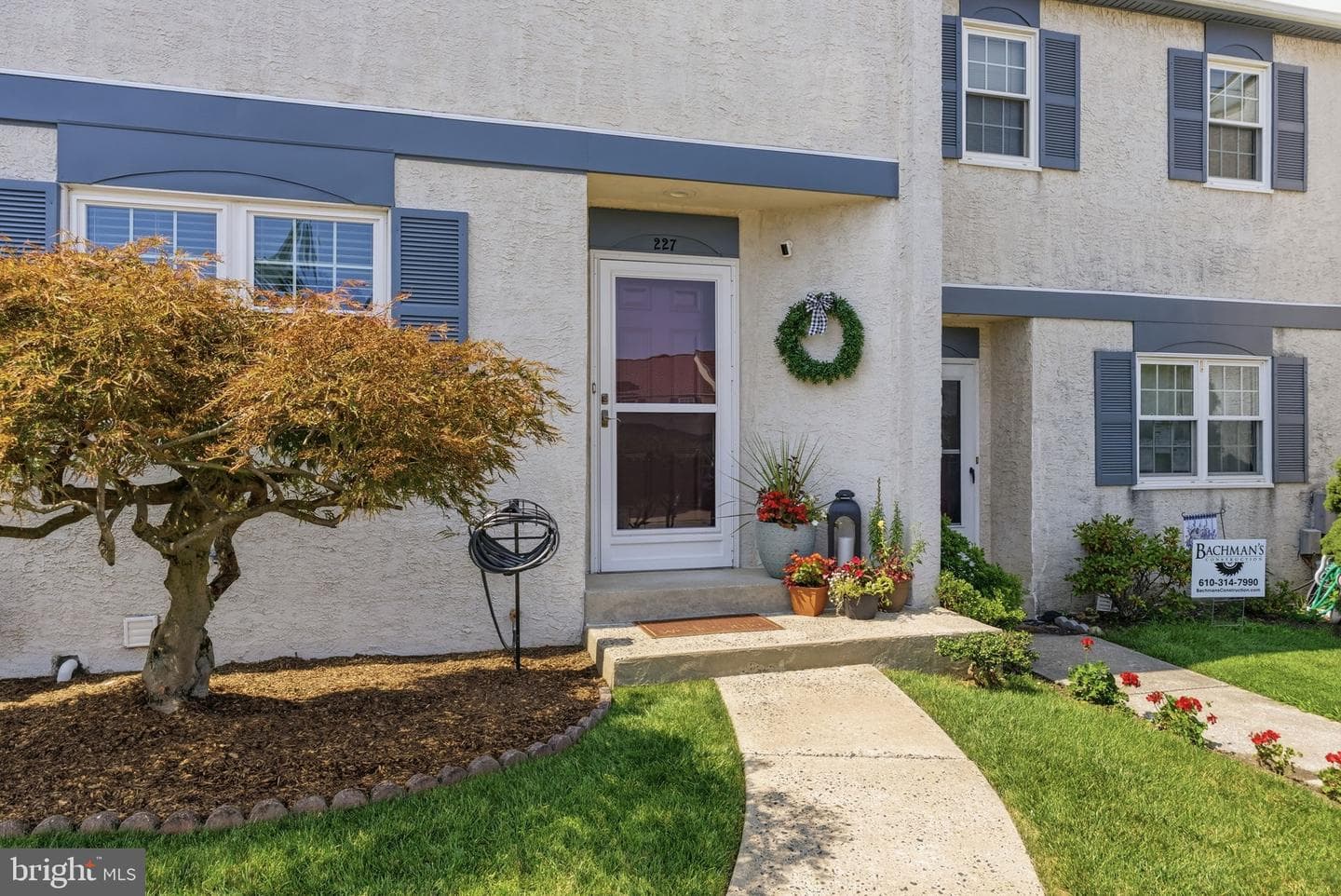 227 Lawndale Avenue photo 3