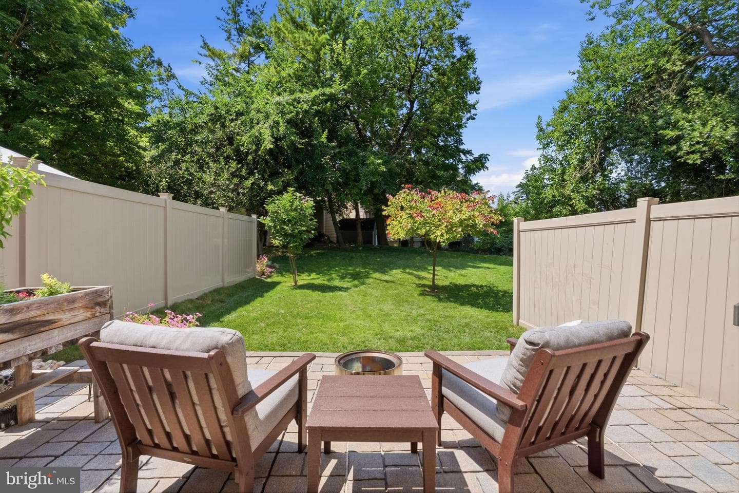 227 Lawndale Avenue photo 34