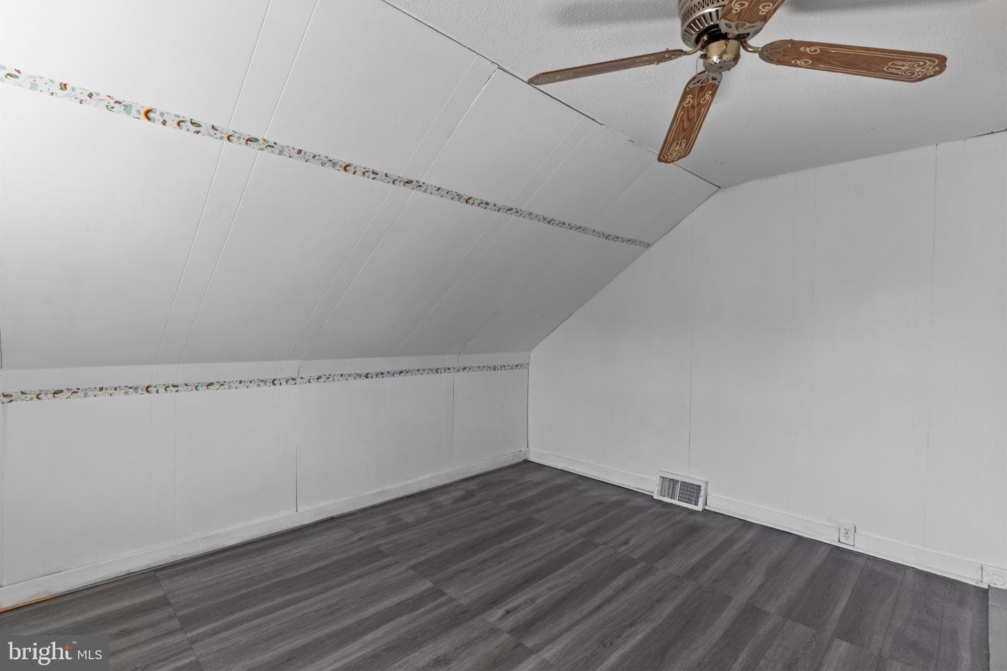 129 Blake Avenue photo 27
