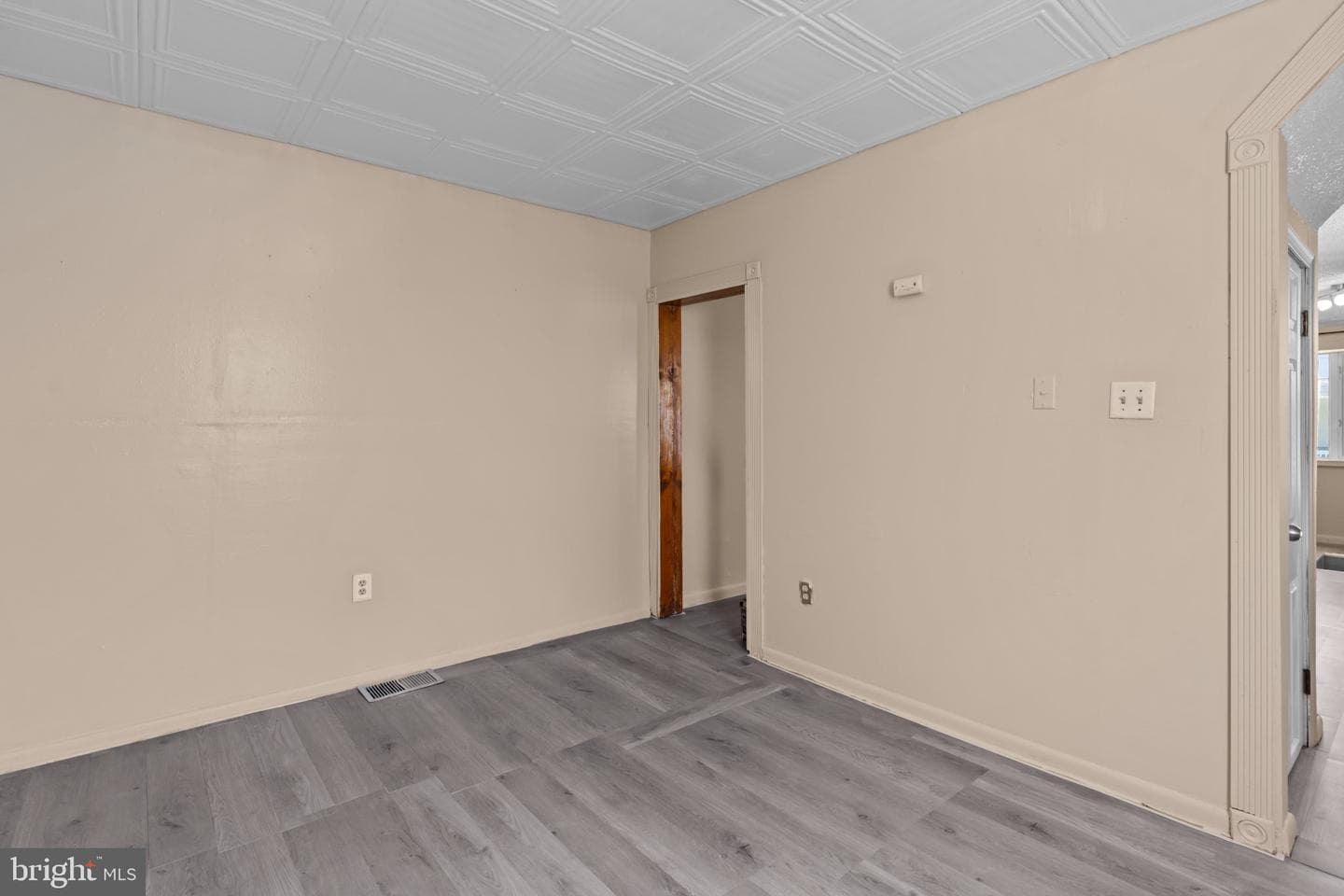 129 Blake Avenue photo 8