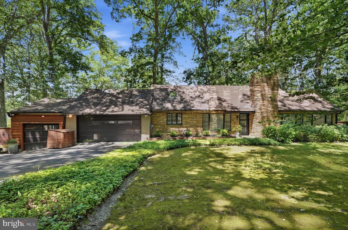 2030 Willow Brook Drive photo 1