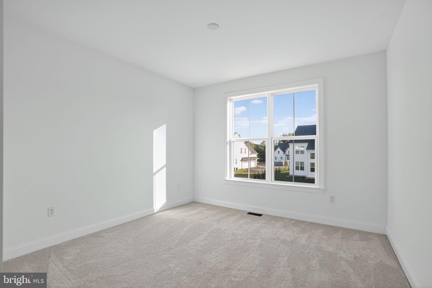 409 Longview Drive photo 23
