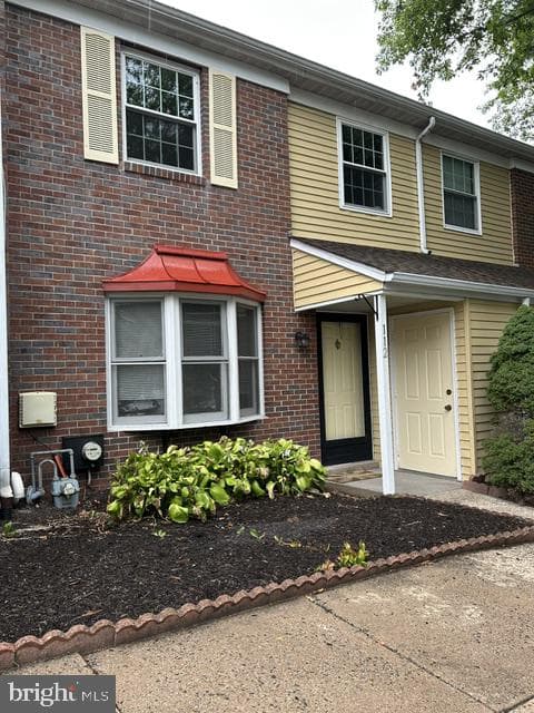 112 Brookwood Drive photo 1