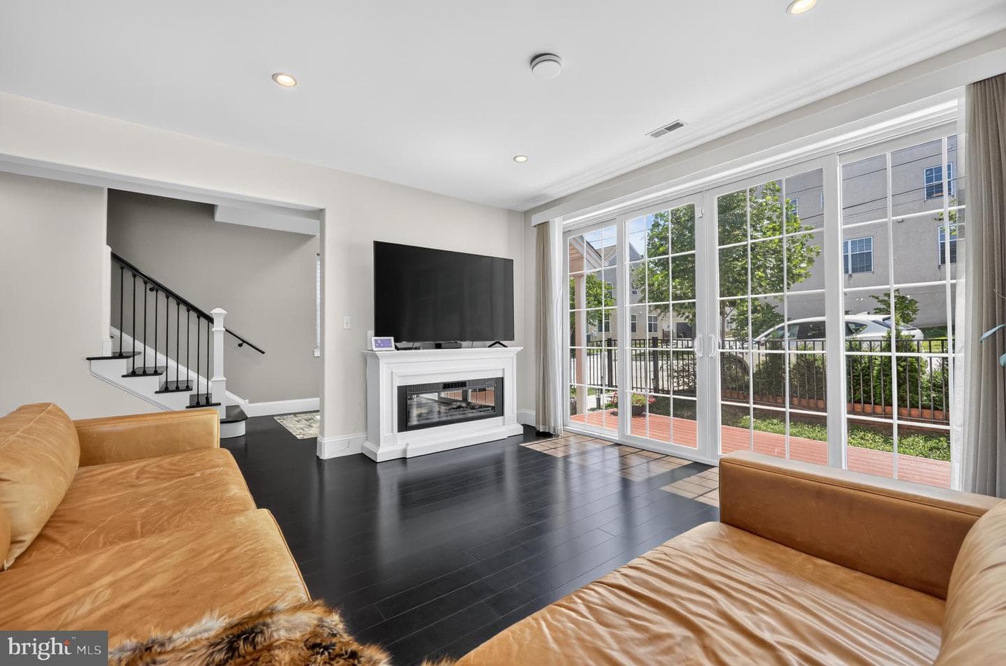 549 Bush Street #a photo 12