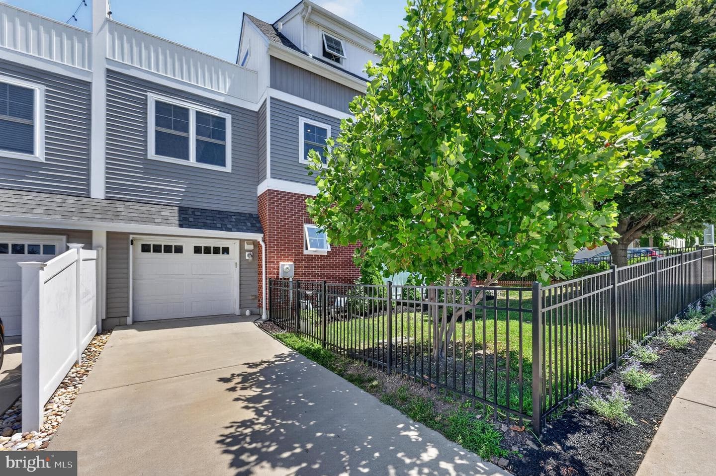 549 Bush Street #a photo 6