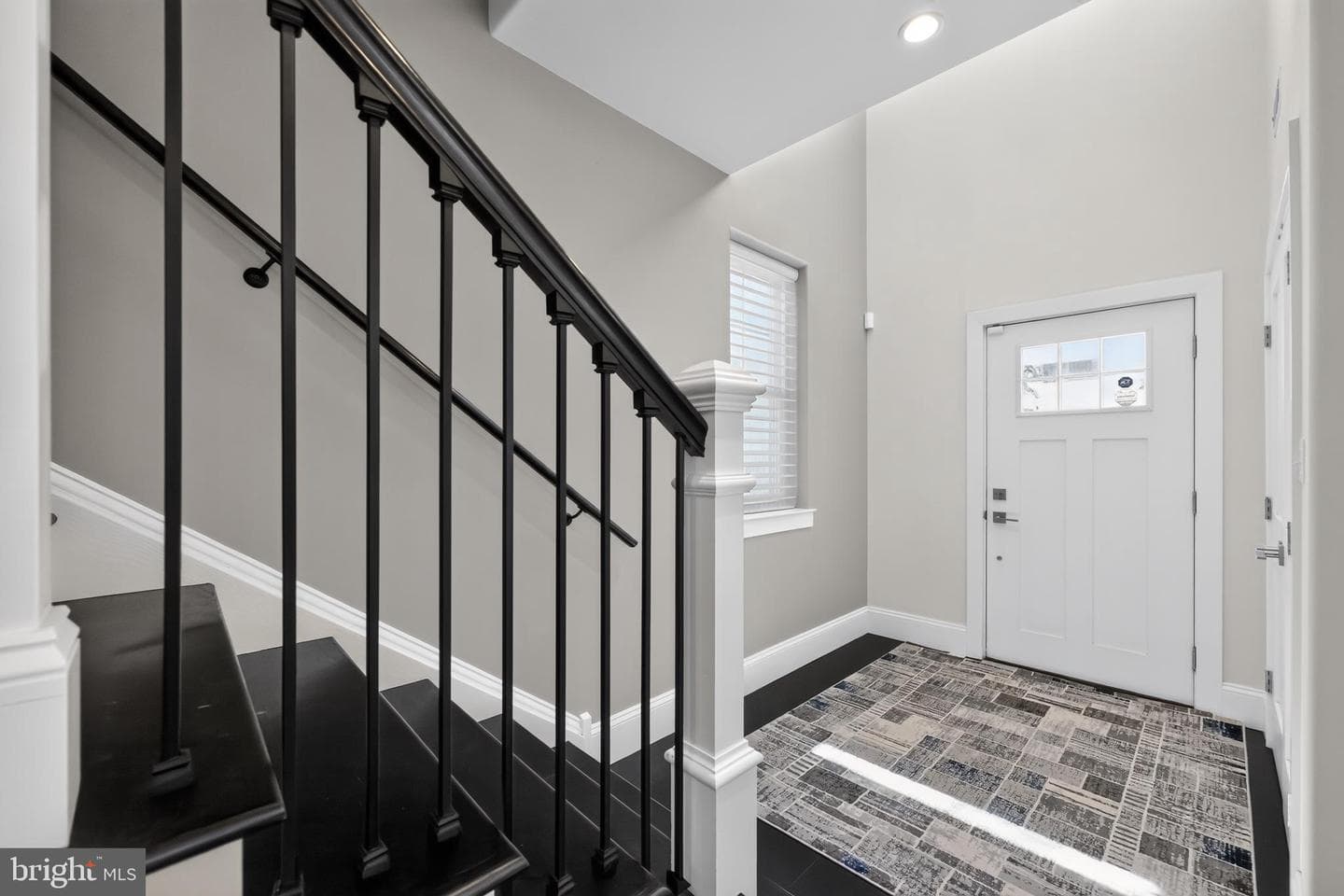 549 Bush Street #a photo 8