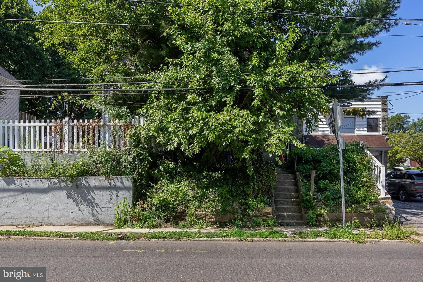 558 E Church Road photo 1