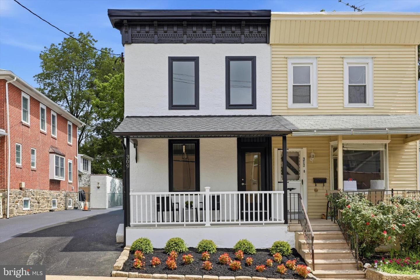 309 Locust Avenue photo 1