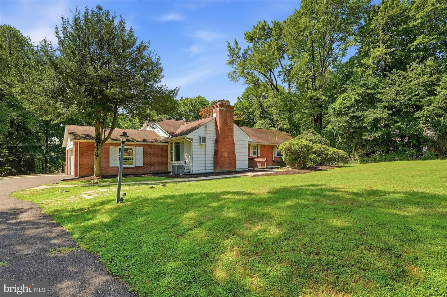 2745 Edge Hill Road photo 1