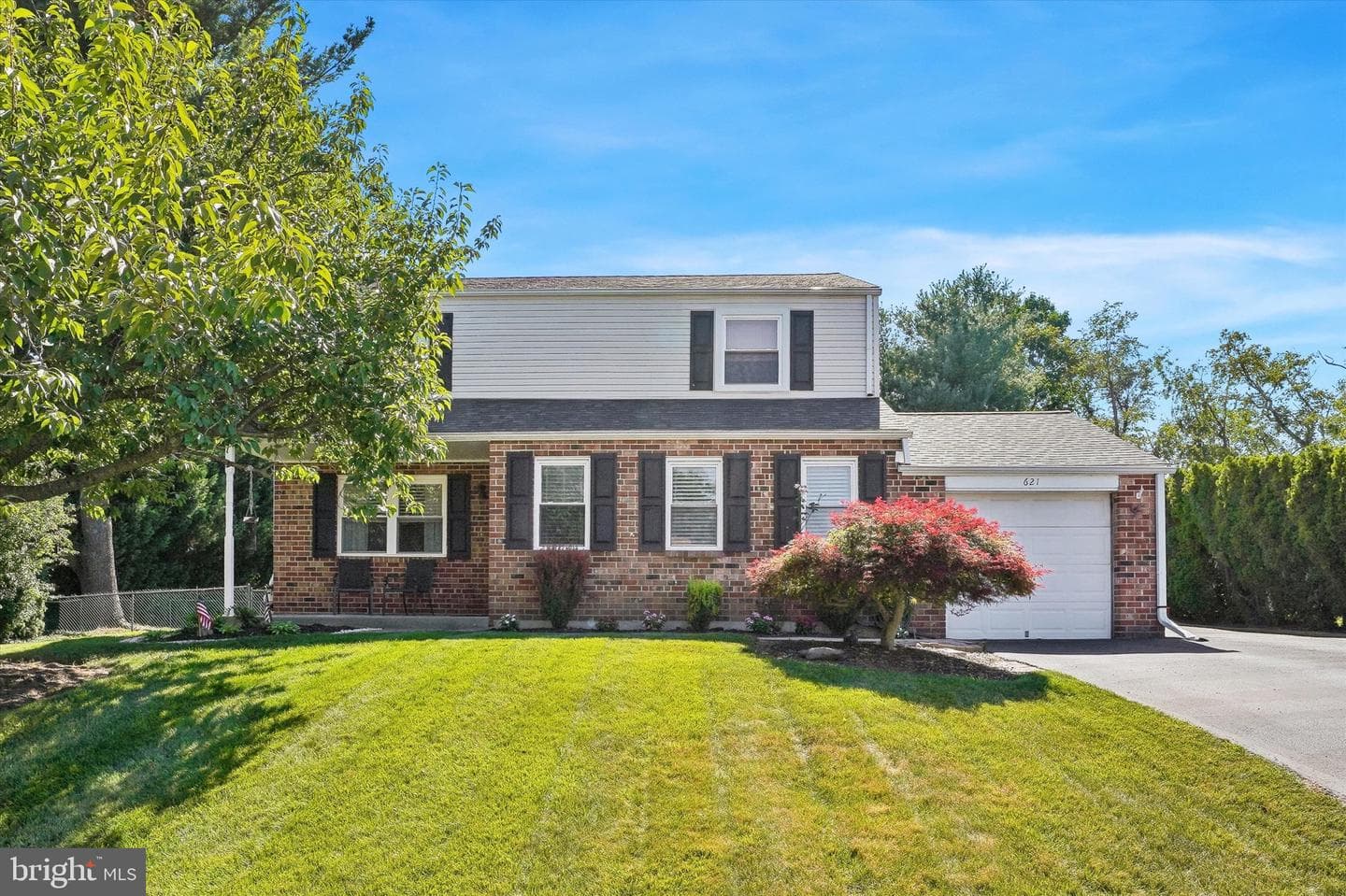 621 Crestwyck Drive photo 1
