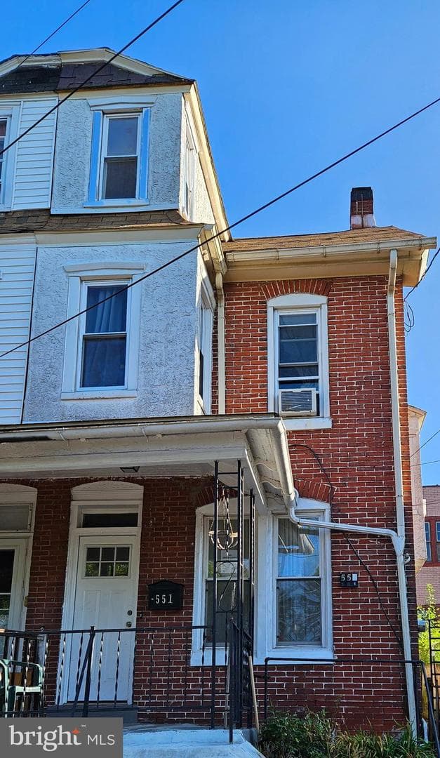 551 Lincoln Avenue photo 1