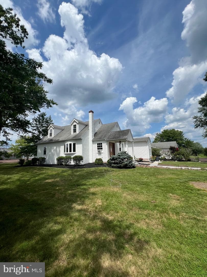 736 Old Skippack Road photo 1