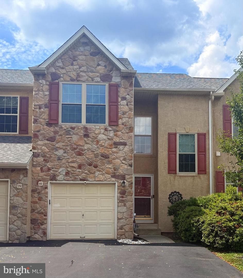 81 Chadwick Circle photo 1