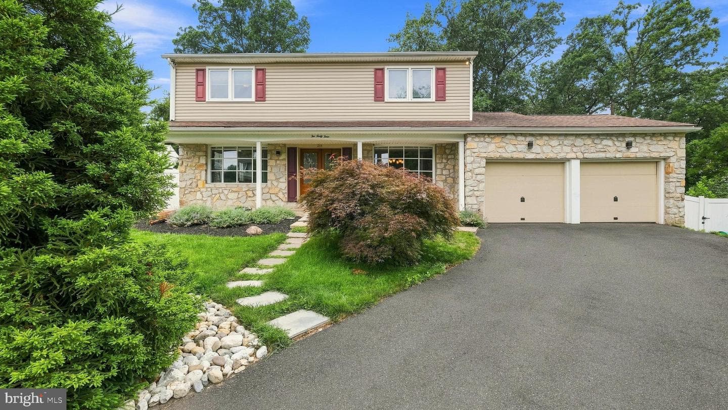 244 Kirk Drive photo 1