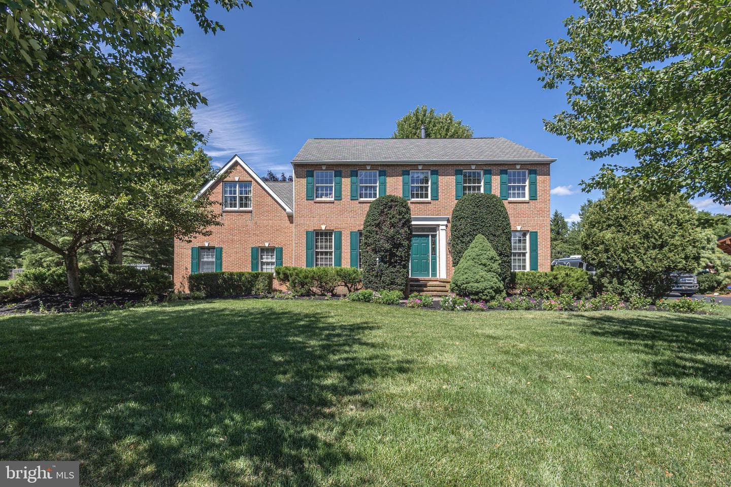 117 Mallard Drive W photo 1