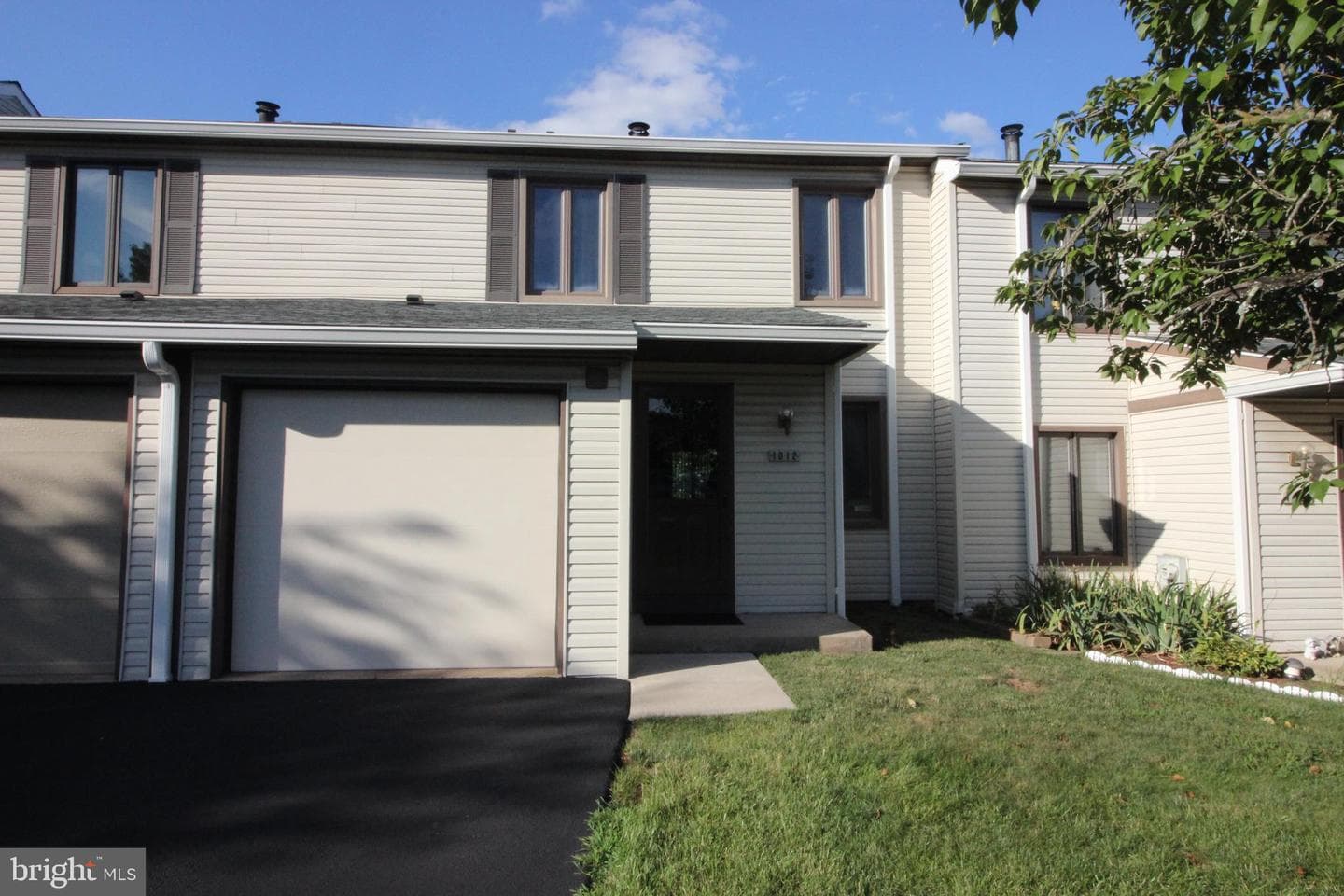 1012 Winfield Court photo 1