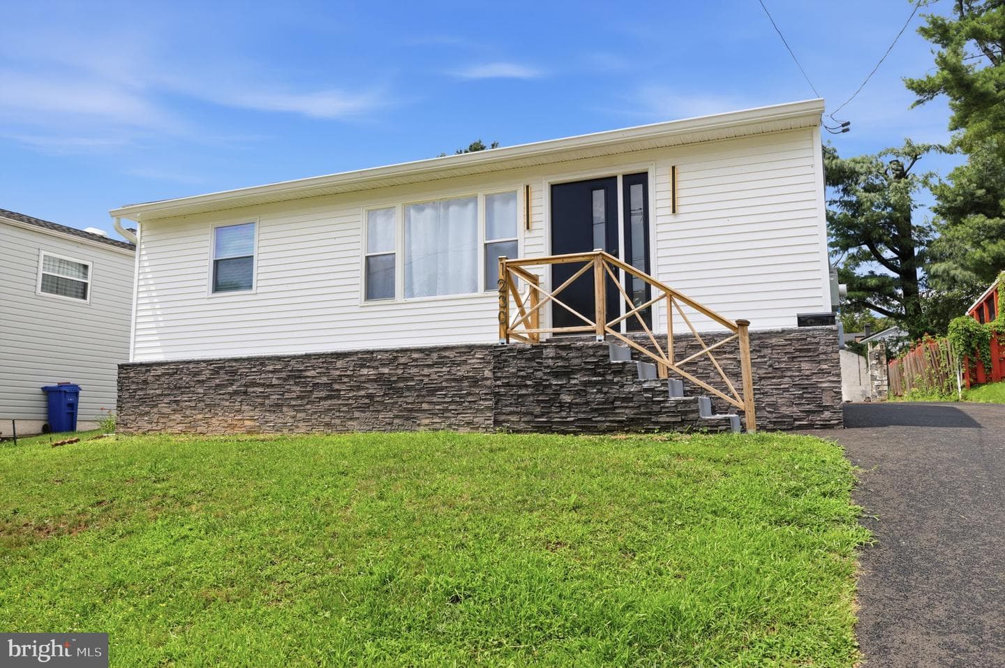 1230 Hall Avenue photo 1