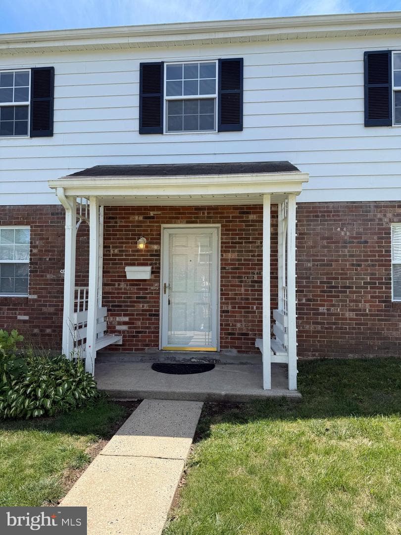 218 Lexington Road photo 1