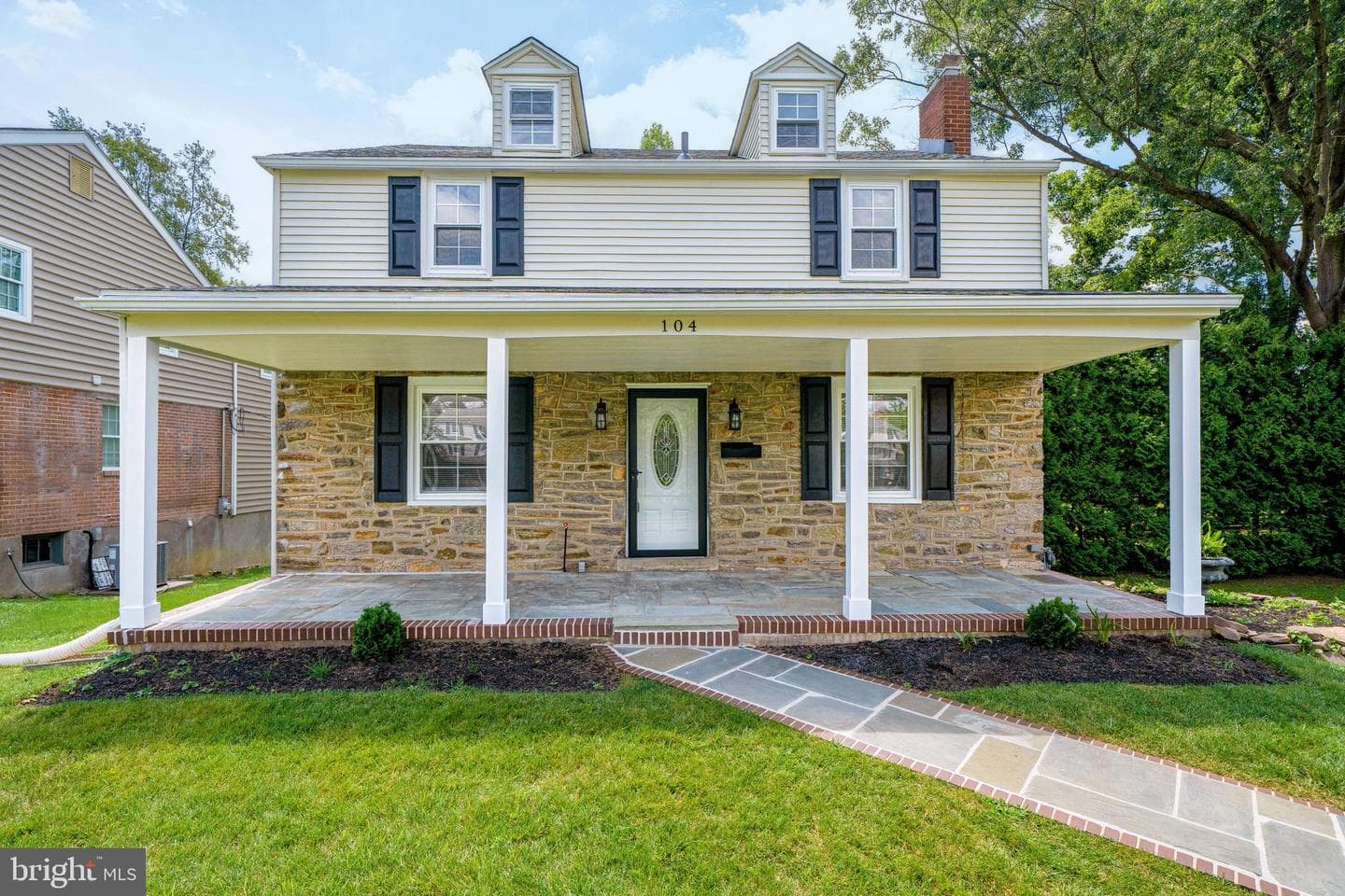 104 Atwood Road photo 1
