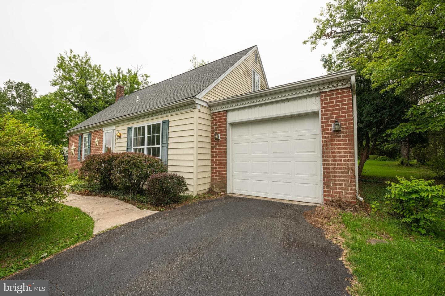 134 Primrose Lane photo 1