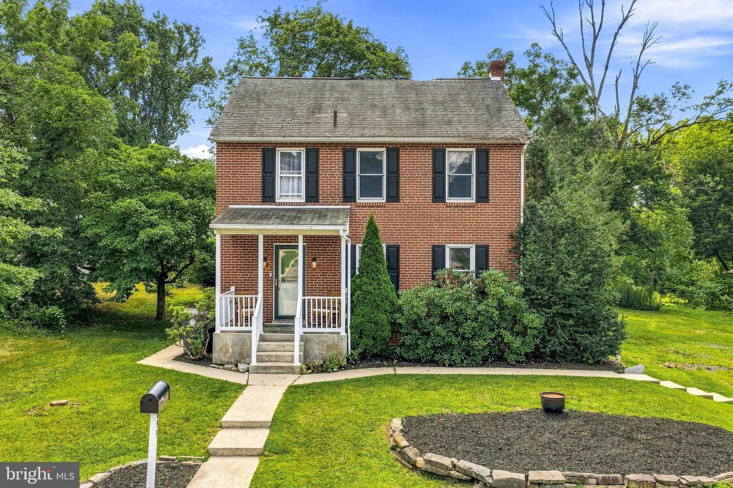 499 Manatawny Street photo 1
