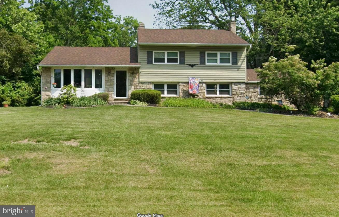 708 Oak Terrace Drive photo 1