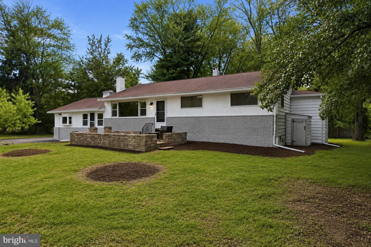 422 Privet Road photo 1