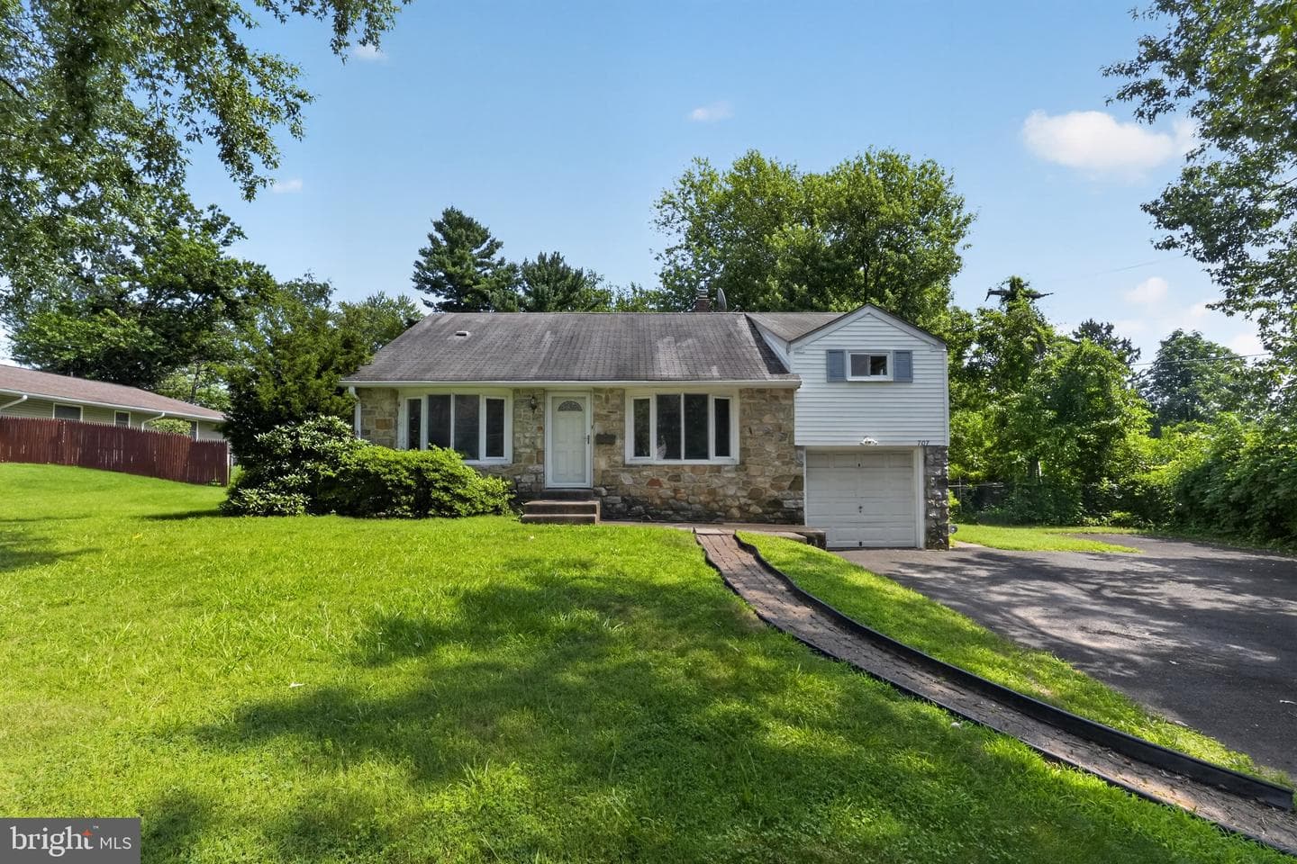 707 Fitzwatertown Road photo 1