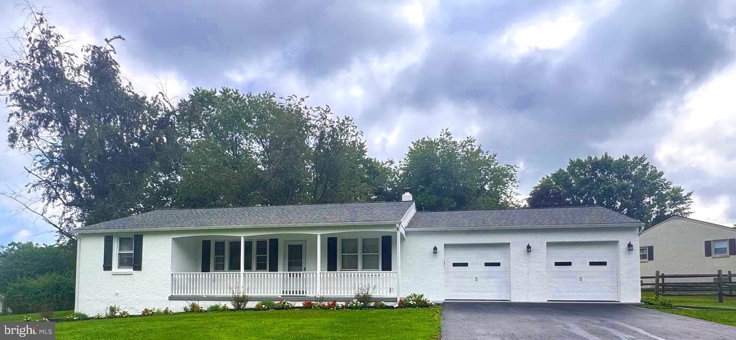 3251 W Mount Kirk Avenue photo 1