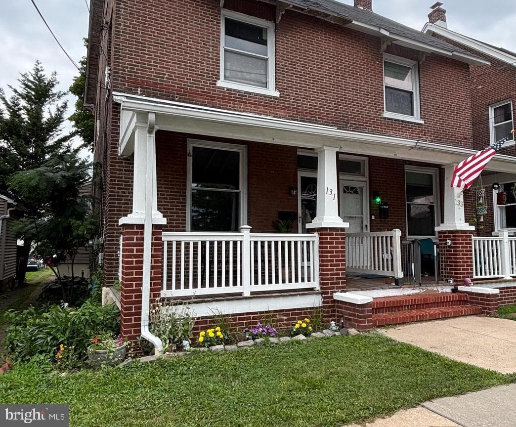 131 Penn Street photo 1