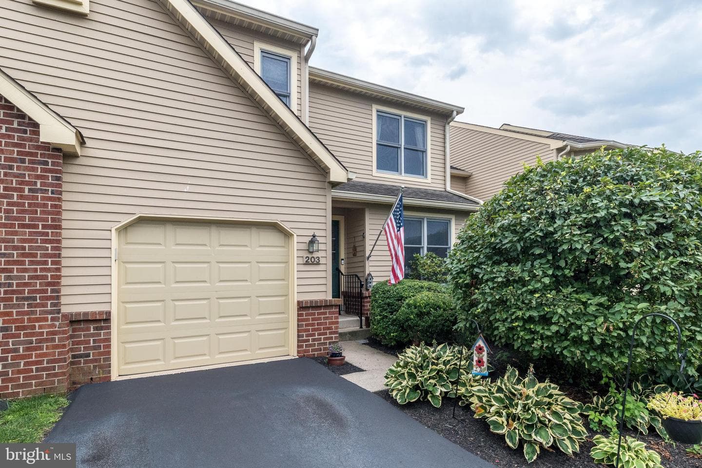 203 Pinecrest Lane photo 1