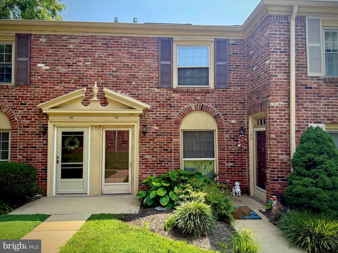 118 Cheshire Drive photo 1