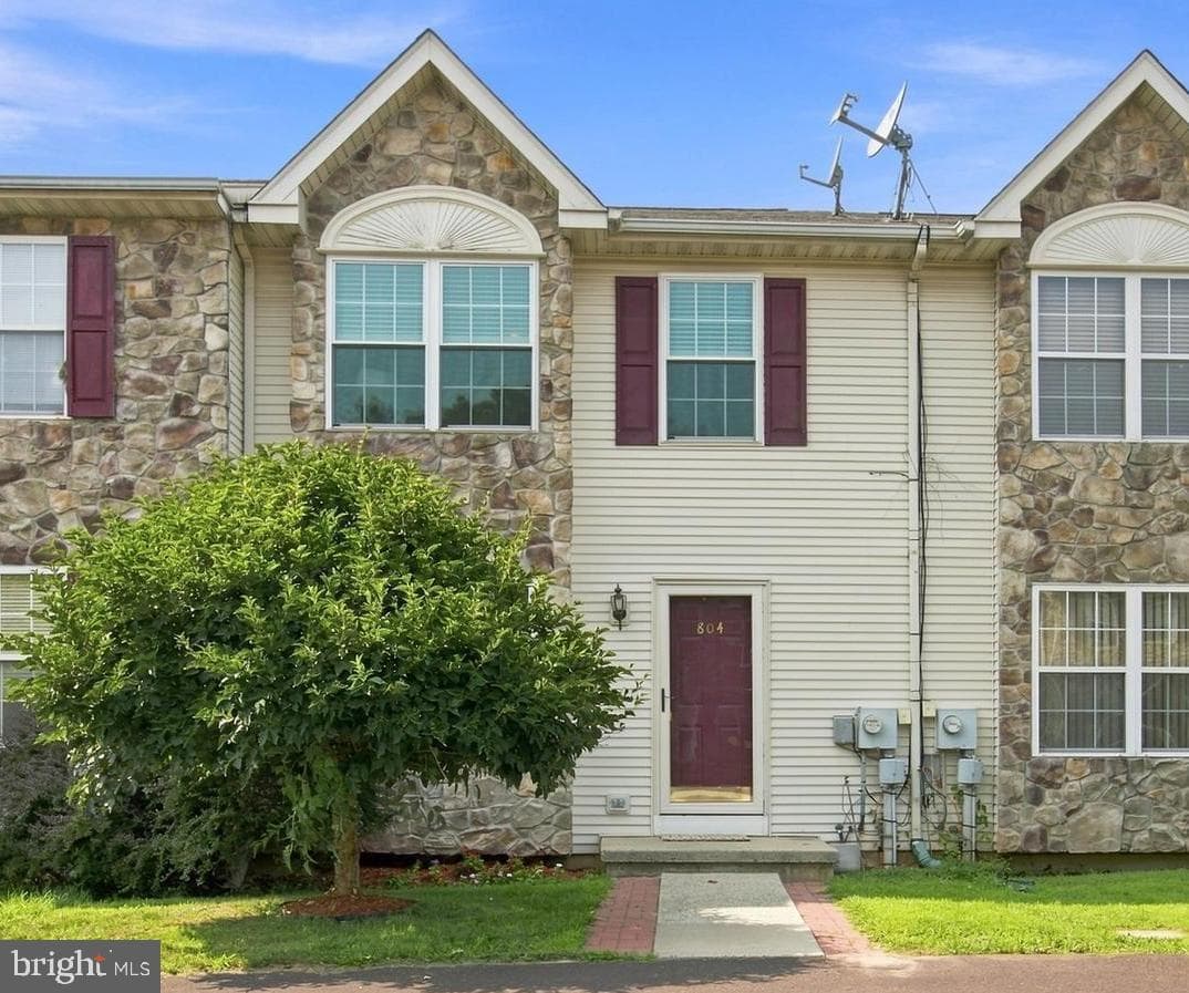 804 Dogwood Lane photo 1