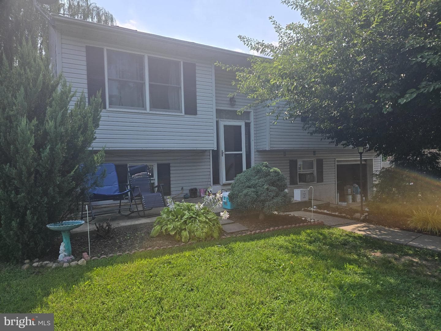 970 Valley Lane photo 1