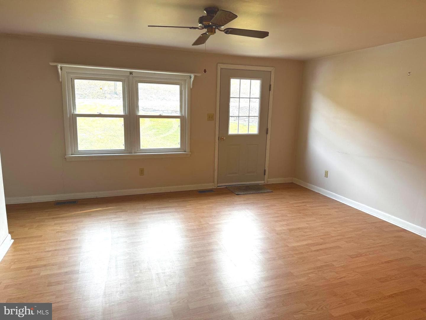 1219 Vira Road photo 12