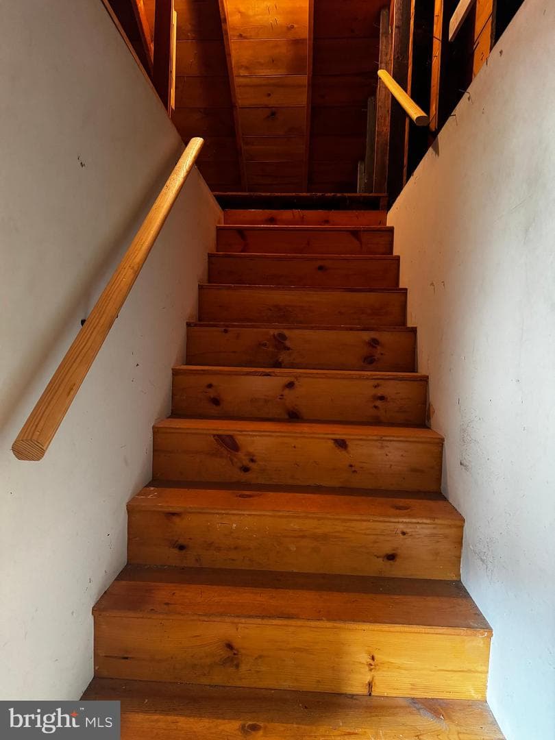 1219 Vira Road photo 16