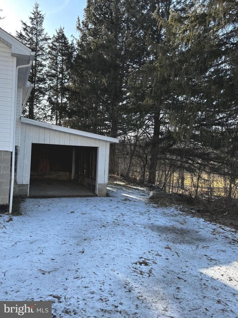 1219 Vira Road photo 4