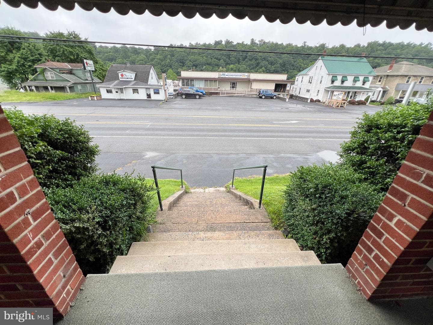 512 Electric Avenue photo 32